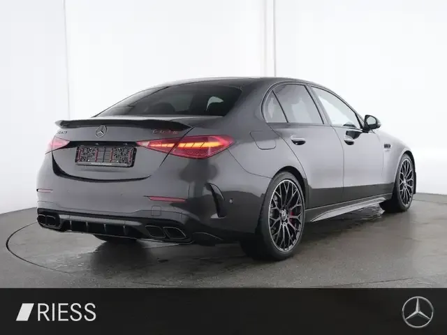 Mercedes-Benz C 63 AMG