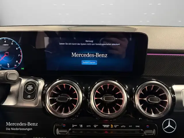 Mercedes-Benz GLB 200