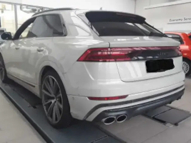Audi SQ8