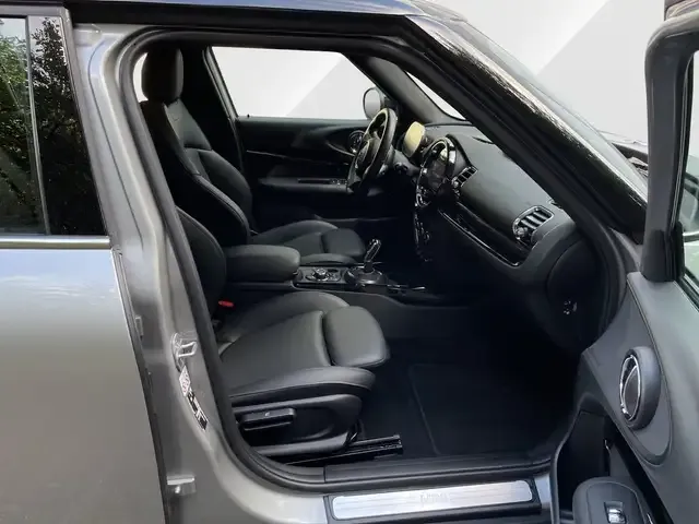 MINI Cooper Clubman