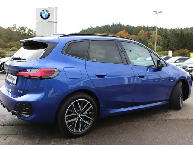 BMW 220