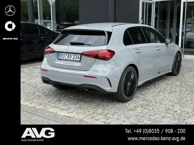Mercedes-Benz A 200