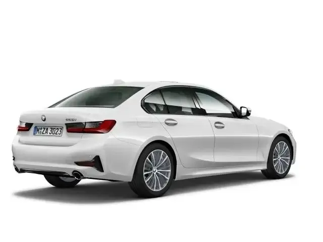 BMW 330