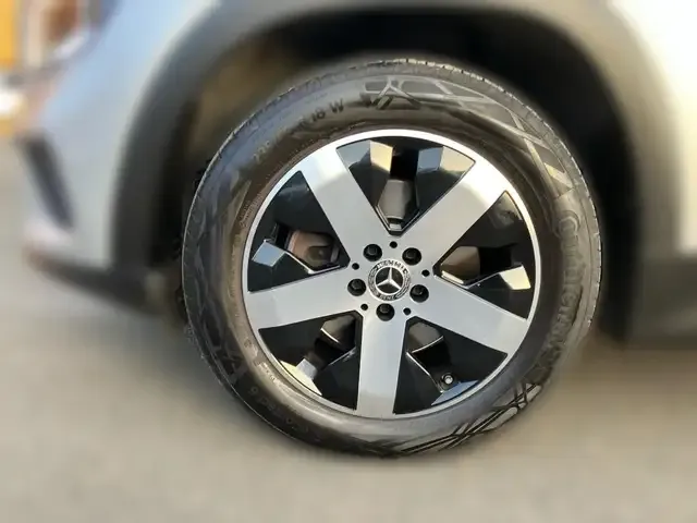 Mercedes-Benz GLB 250