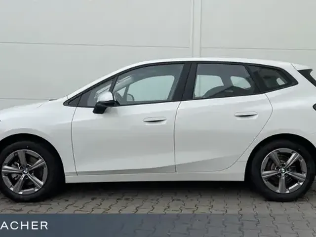 BMW 216