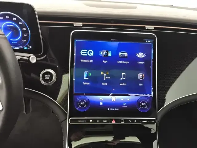 Mercedes-Benz EQE 300