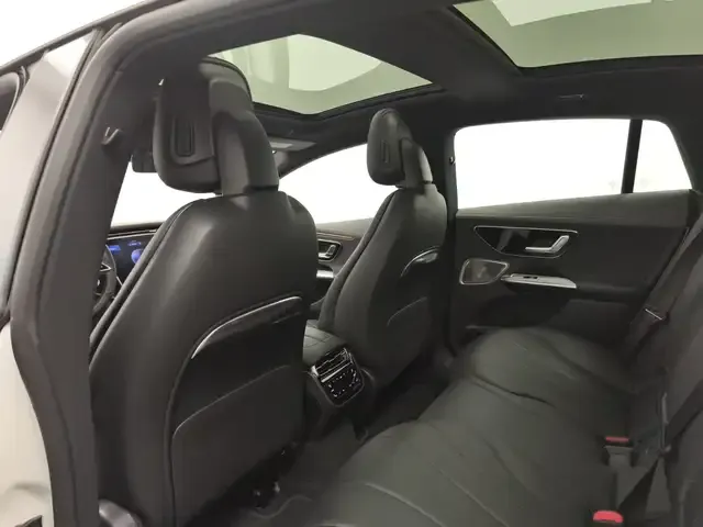 Mercedes-Benz EQE 300