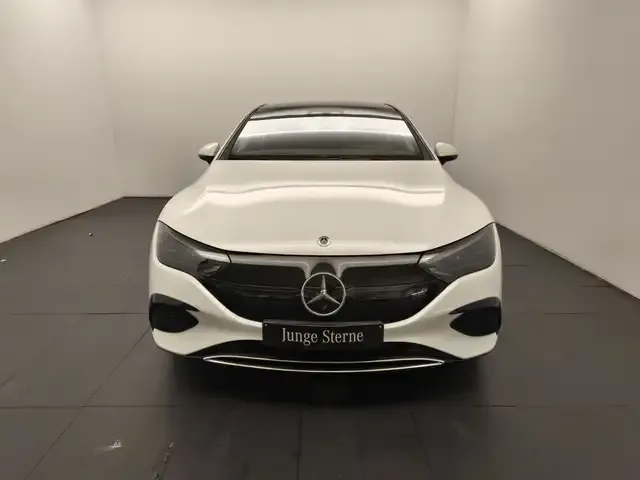 Mercedes-Benz EQE 300