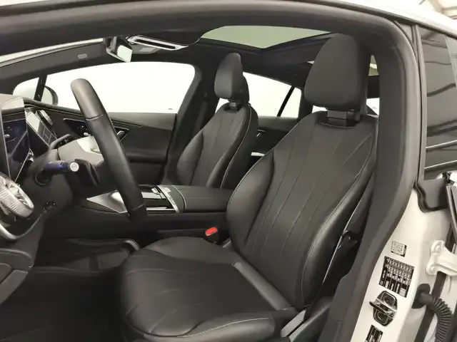 Mercedes-Benz EQE 300