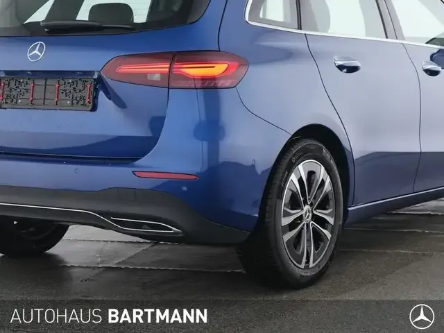 Mercedes-Benz B 220