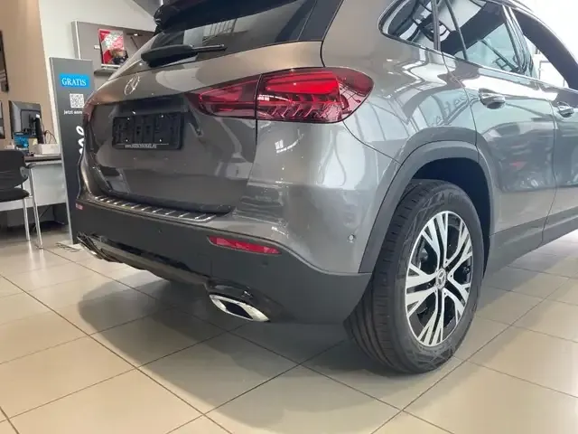 Mercedes-Benz GLA 200