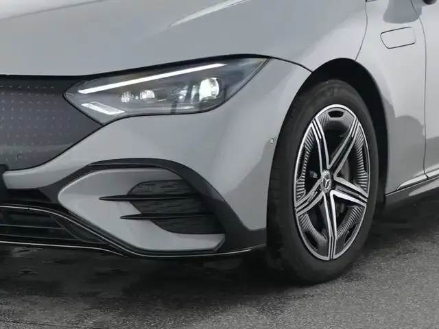Mercedes-Benz EQE 500