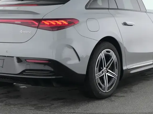 Mercedes-Benz EQE 500