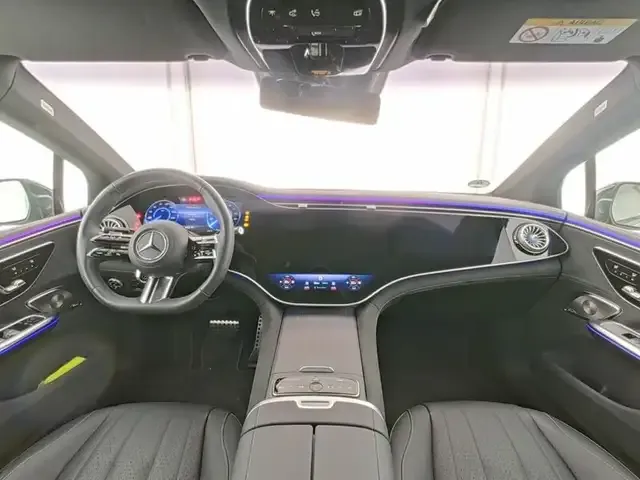 Mercedes-Benz EQE 500