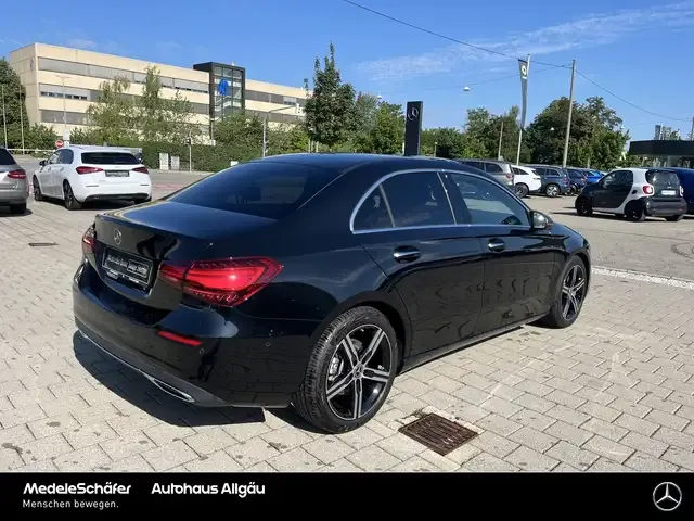 Mercedes-Benz A 220