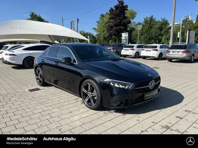 Mercedes-Benz A 220