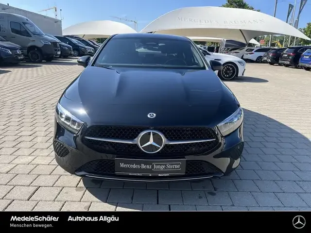 Mercedes-Benz A 220