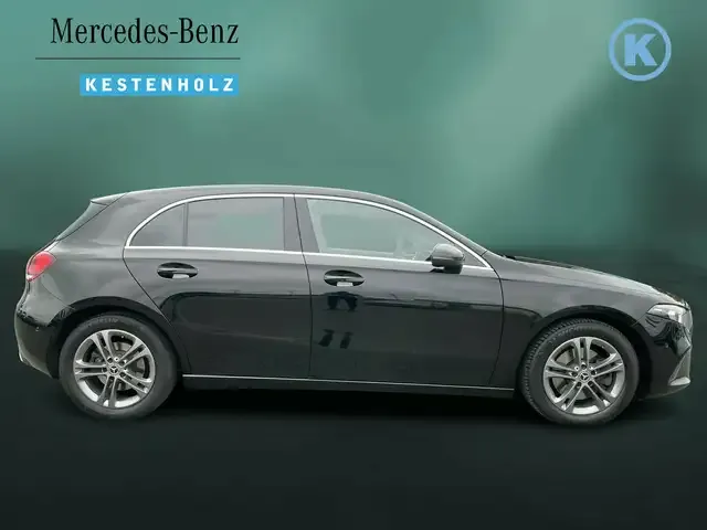 Mercedes-Benz A 220