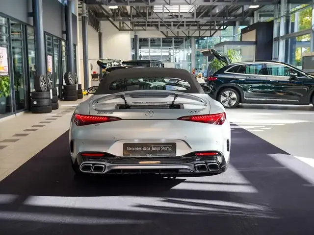 Mercedes-Benz SL 63 AMG