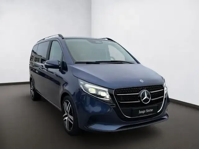 Mercedes-Benz V 250
