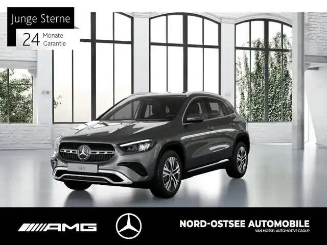 Mercedes-Benz GLA 200