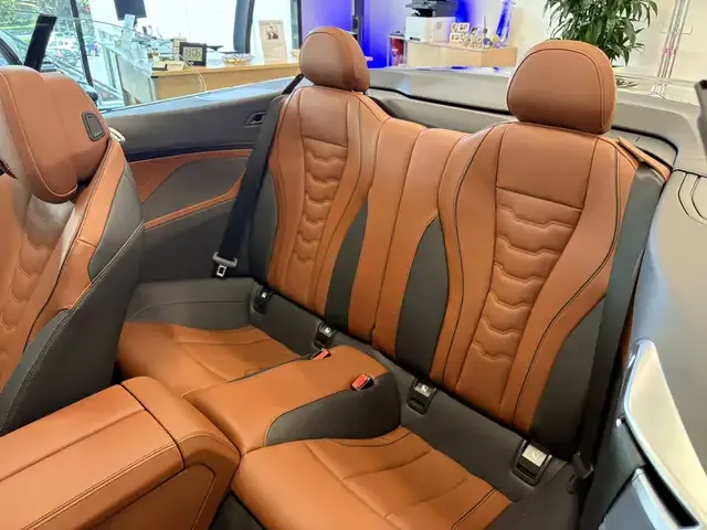 BMW 840