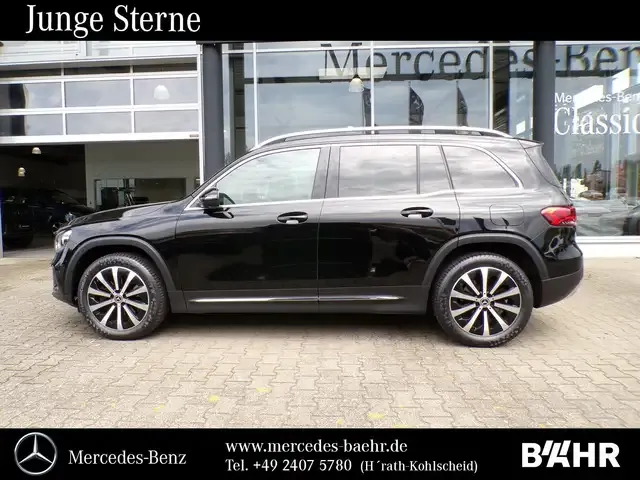 Mercedes-Benz GLB 220