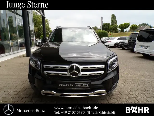 Mercedes-Benz GLB 220