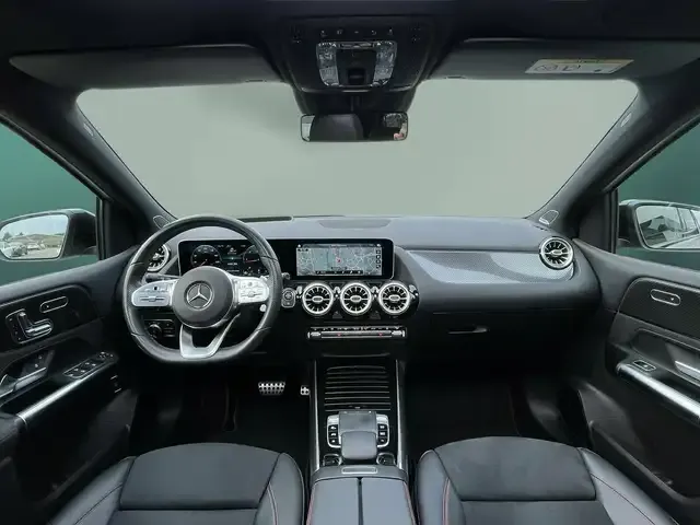 Mercedes-Benz B 220