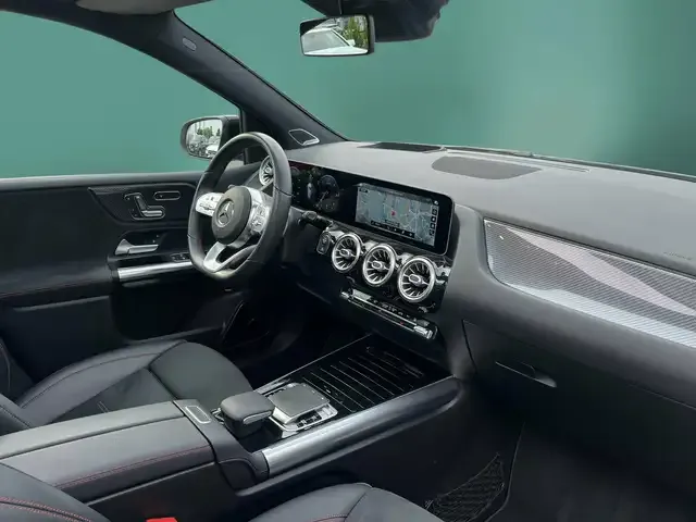 Mercedes-Benz B 220