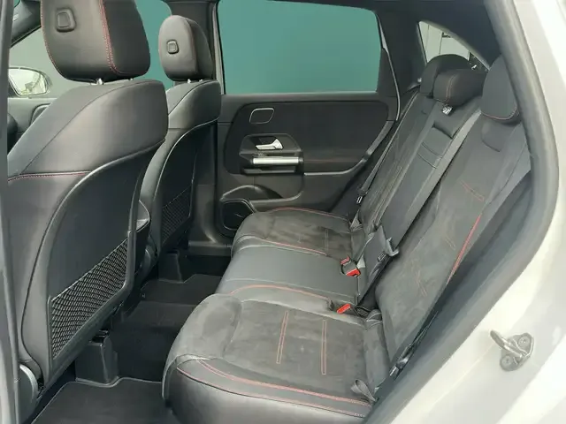 Mercedes-Benz B 220