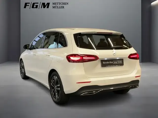 Mercedes-Benz B 200
