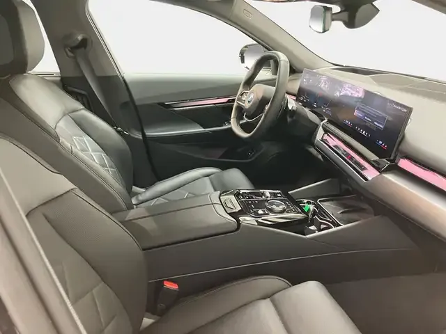 BMW 550