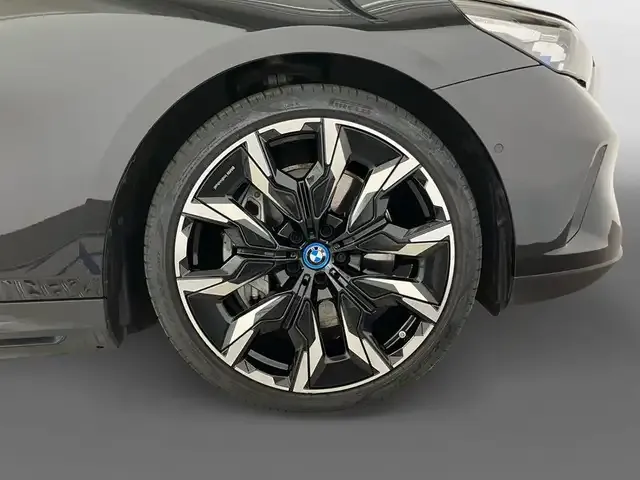 BMW 550