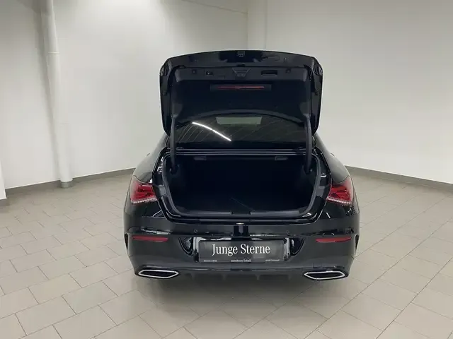 Mercedes-Benz CLA 220