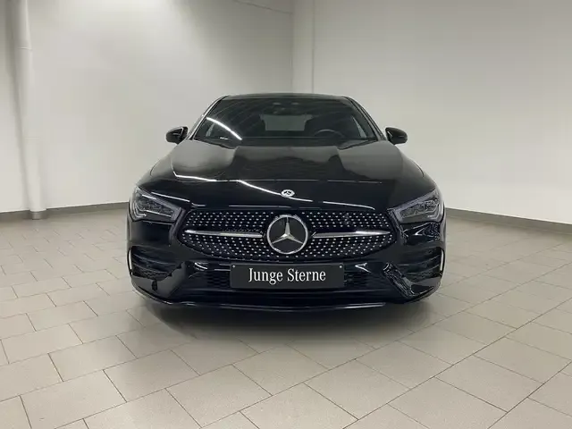 Mercedes-Benz CLA 220