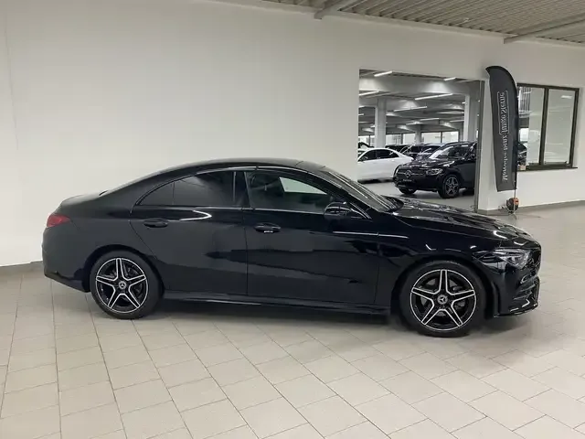 Mercedes-Benz CLA 220