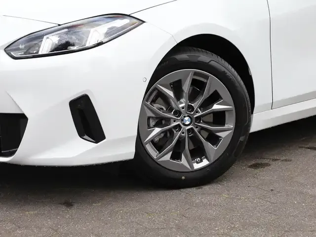 BMW 114