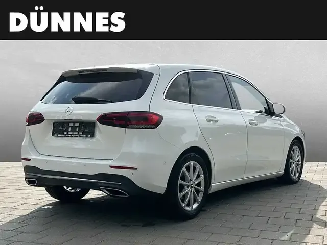 Mercedes-Benz B 220