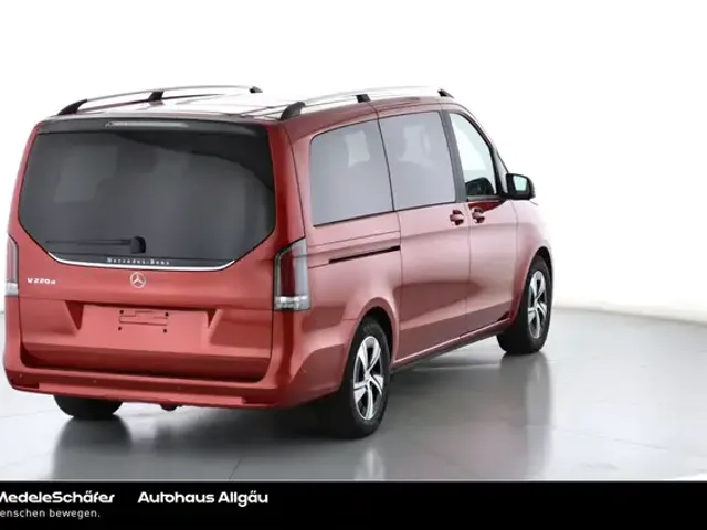 Mercedes-Benz V 220