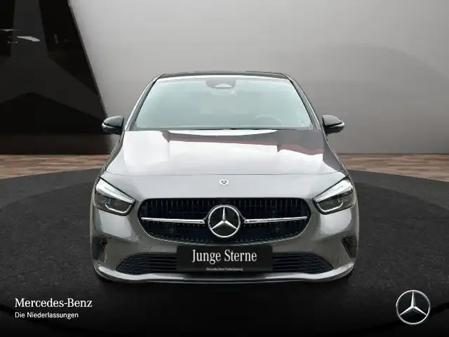 Mercedes-Benz B 220