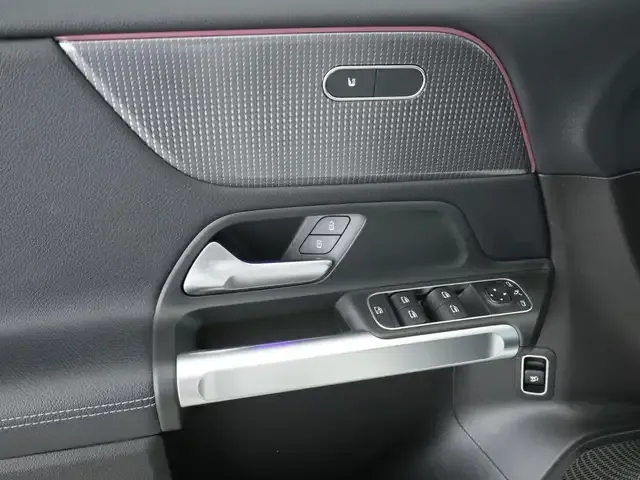 Mercedes-Benz GLB 250