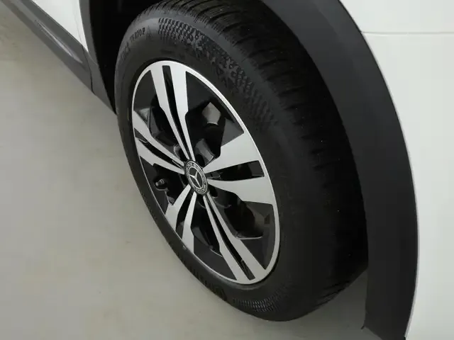 Mercedes-Benz GLB 250