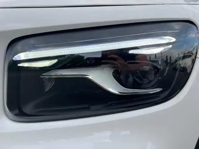 Mercedes-Benz GLB 220