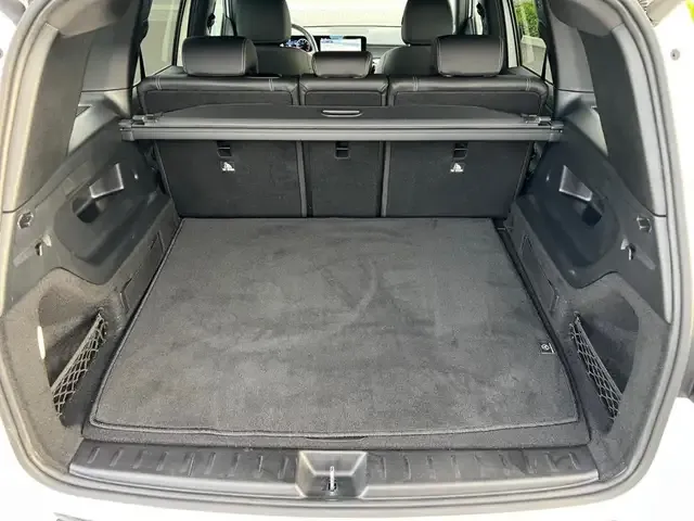Mercedes-Benz GLB 220