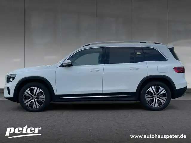 Mercedes-Benz GLB 220