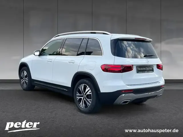 Mercedes-Benz GLB 220