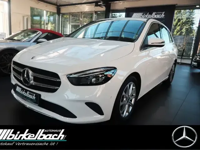 Mercedes-Benz B 200