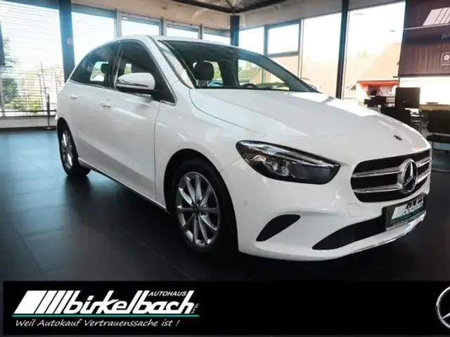Mercedes-Benz B 200