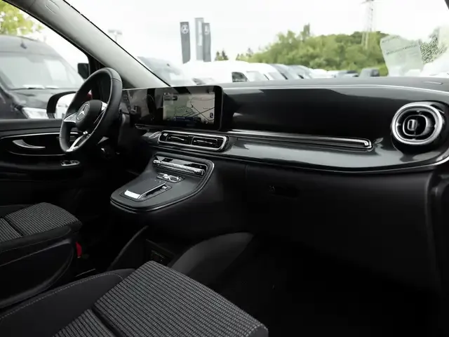 Mercedes-Benz V 250